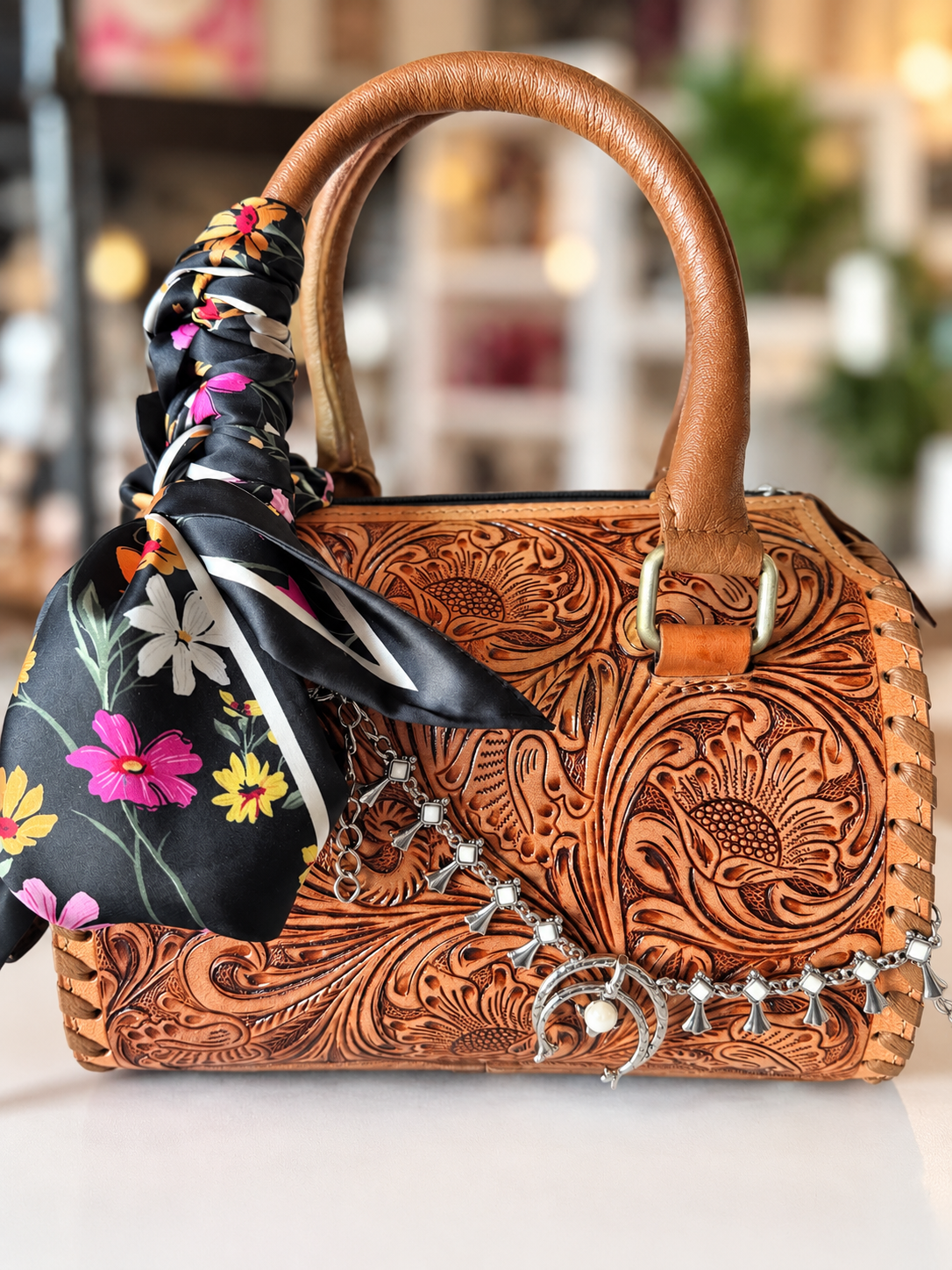 Exclusively at WGG branded small speedy with accessories set!