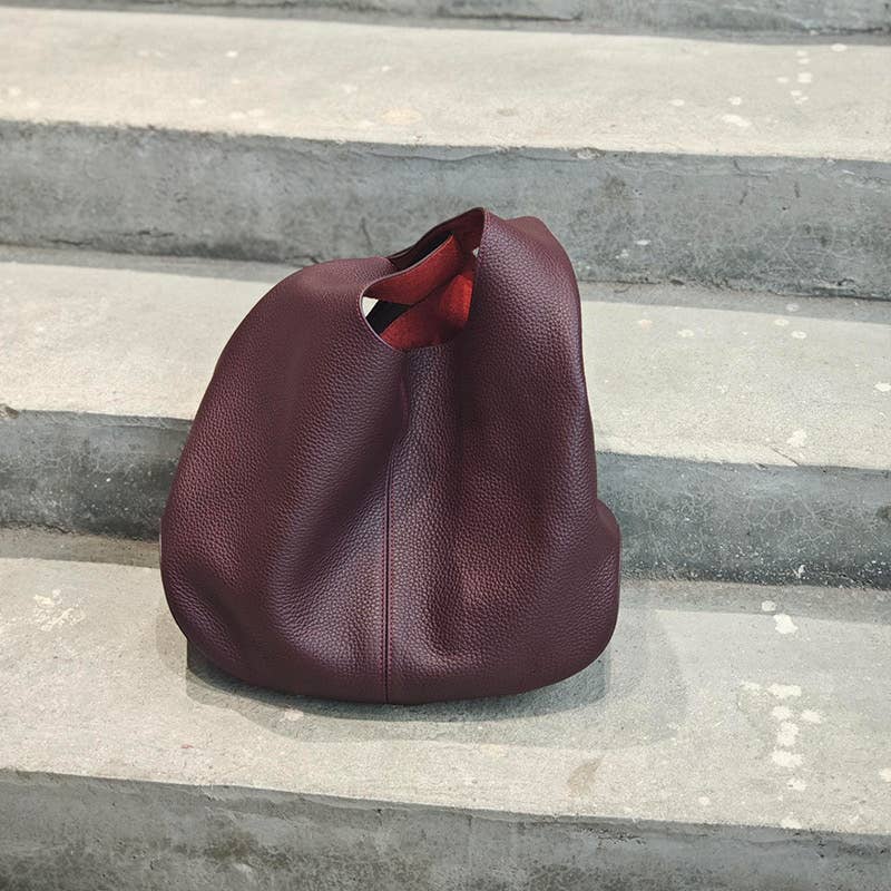 Sook Stainable - Grain leather simplistic tote bag  - Caramel