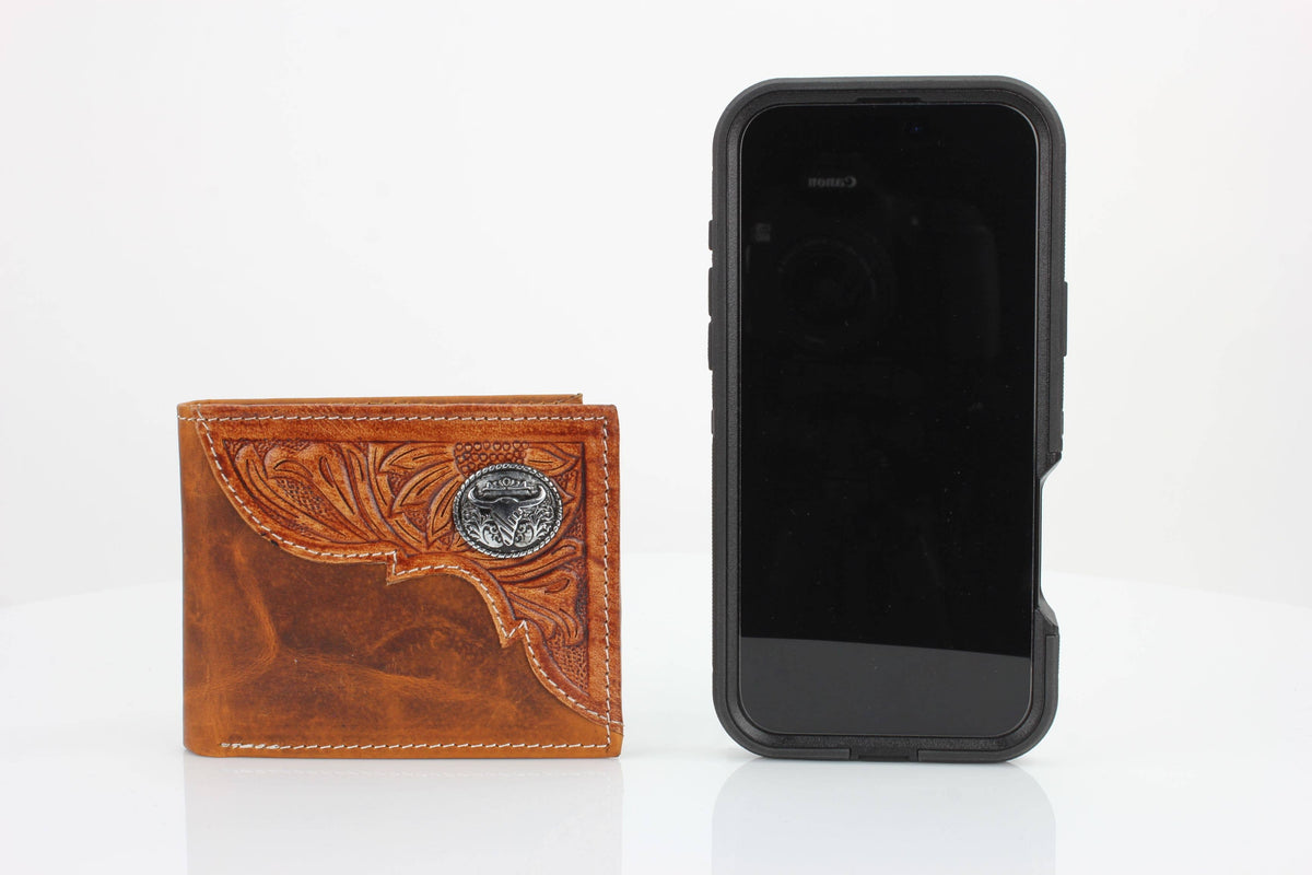 Leather Impressions Inc -  Oil Pull Up Bifold Wallet Long Horn Concho ABW028LGNHRN - Brown