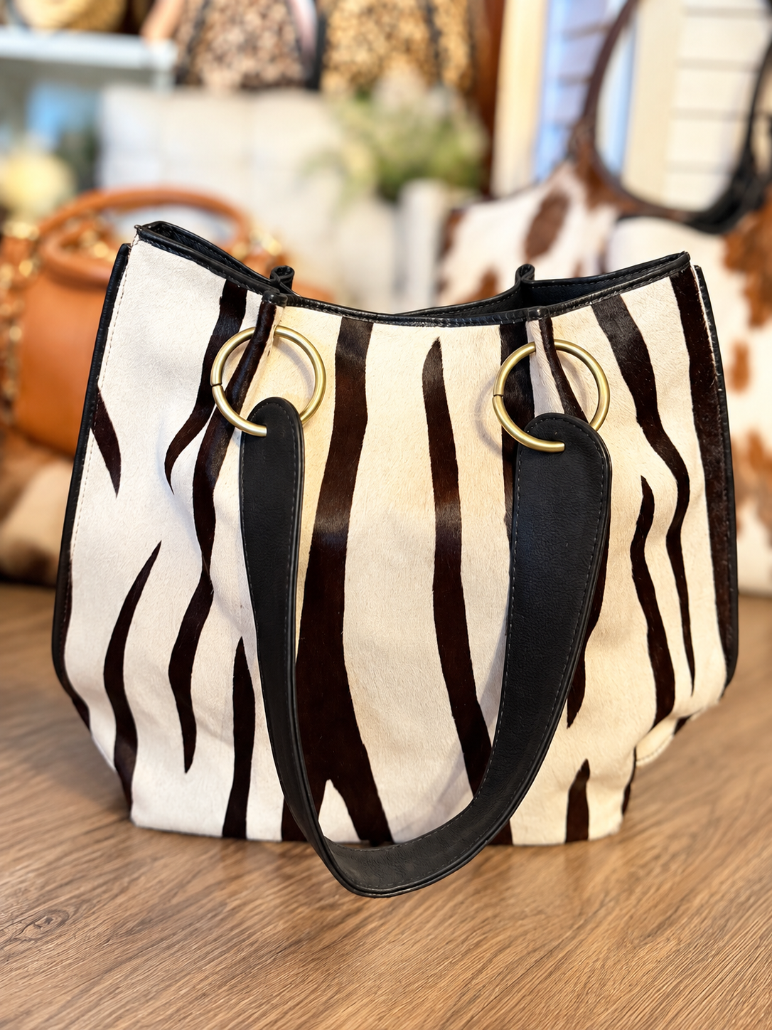 The way down under bucket bag exclusively at WGG!