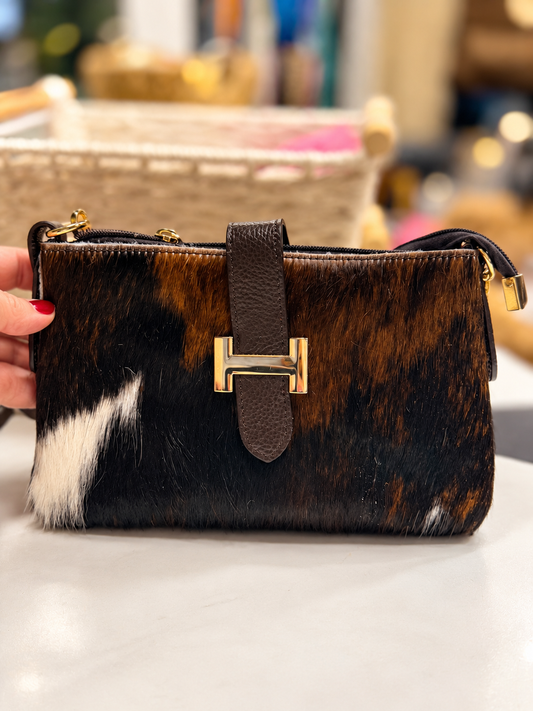 The Chestnut Charm 🤎- cowhide and pebble grained leather crossbody - made in Italy!