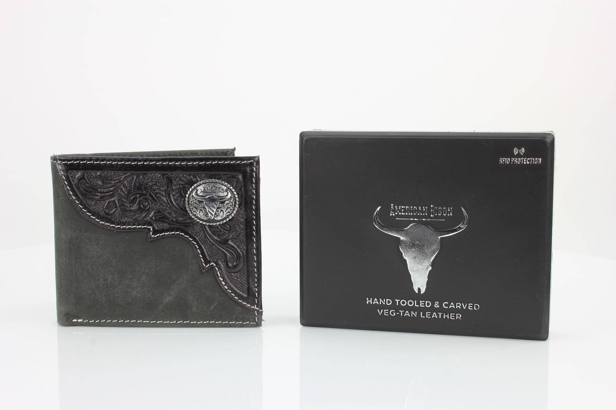 Leather Impressions Inc -  Oil Pull Up Bifold Wallet Long Horn Concho ABW028LGNHRN - Brown